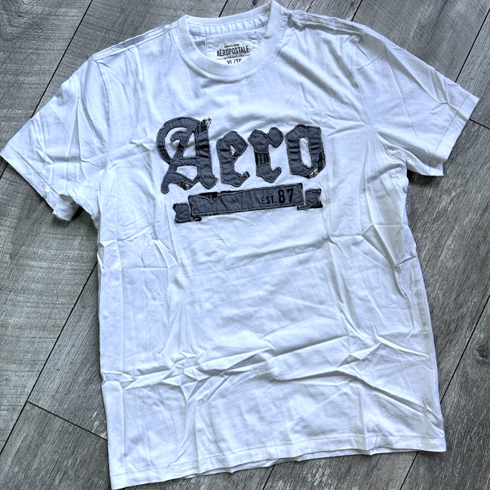 Like brand new - Vintage Aeropostale tshirt